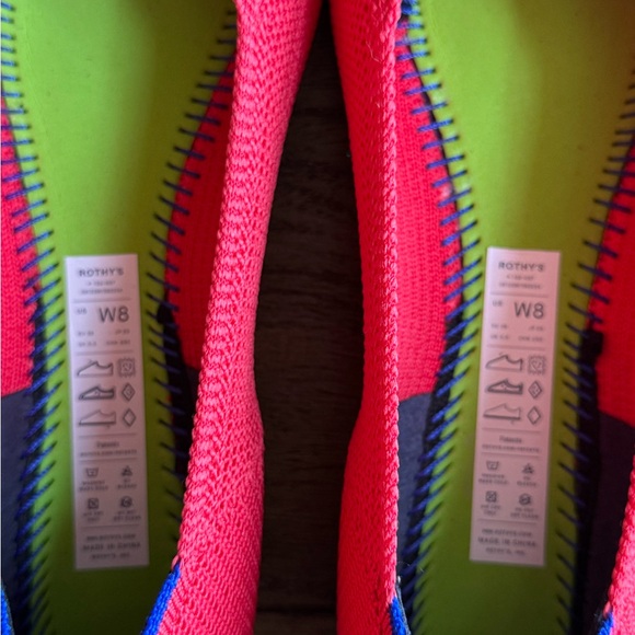 New In Box! Rothy’s The Point II Glamour Red flats,
Size 8 - Picture 3 of 7